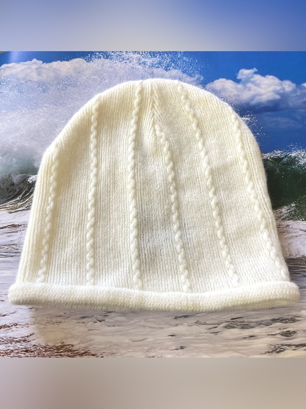 Vintage Y2K New York & Company Cable Knit Beanie🤍. - Picture 4 of 5